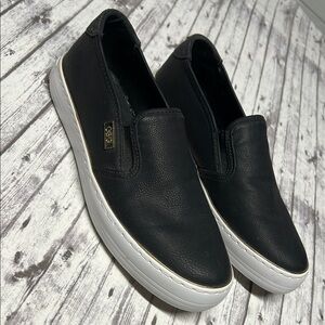 GBG Los Angeles Black and White Slip-On Sneakers